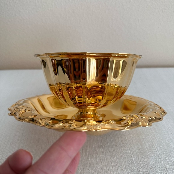 International Silver Company 24K Gold Plated Serving Bowl - Picture 8 of 10